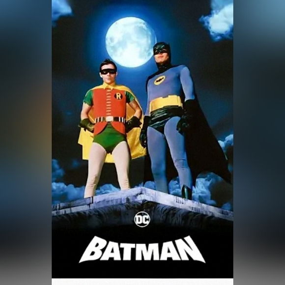 BRAND NEW!💯 1966 BATMAN NOVELTY NOTE WITH SIX 8.5x11 GLOSSY POSTERS BUNDLE SET - Picture 13 of 17